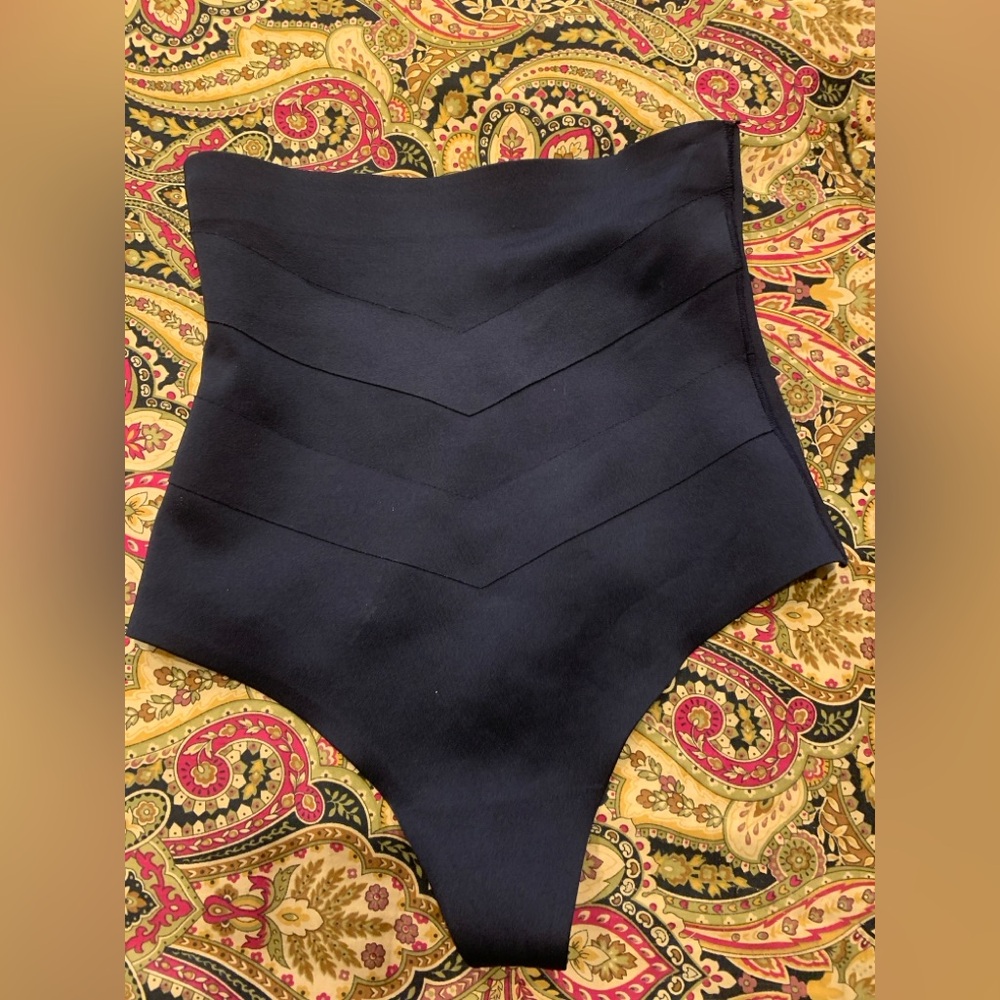 Under Where Thong Shaper Size S